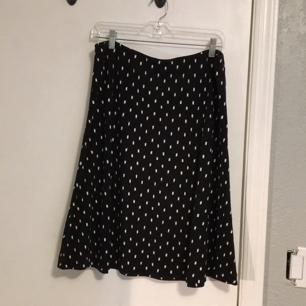Dotted B&W Ann Taylor skirt